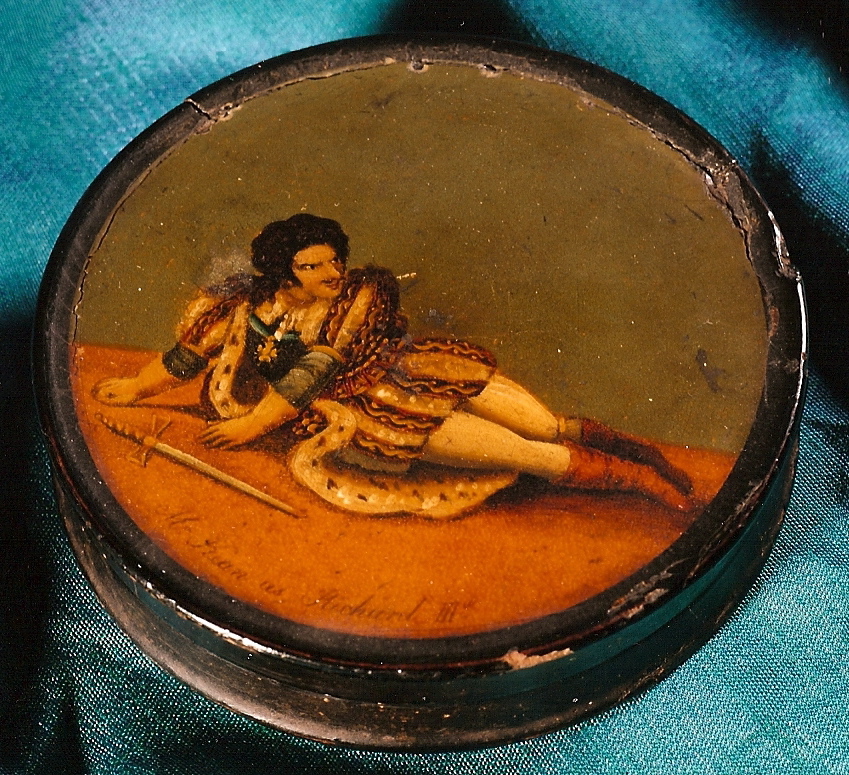 Edmund kean's Snuff box (big)_2